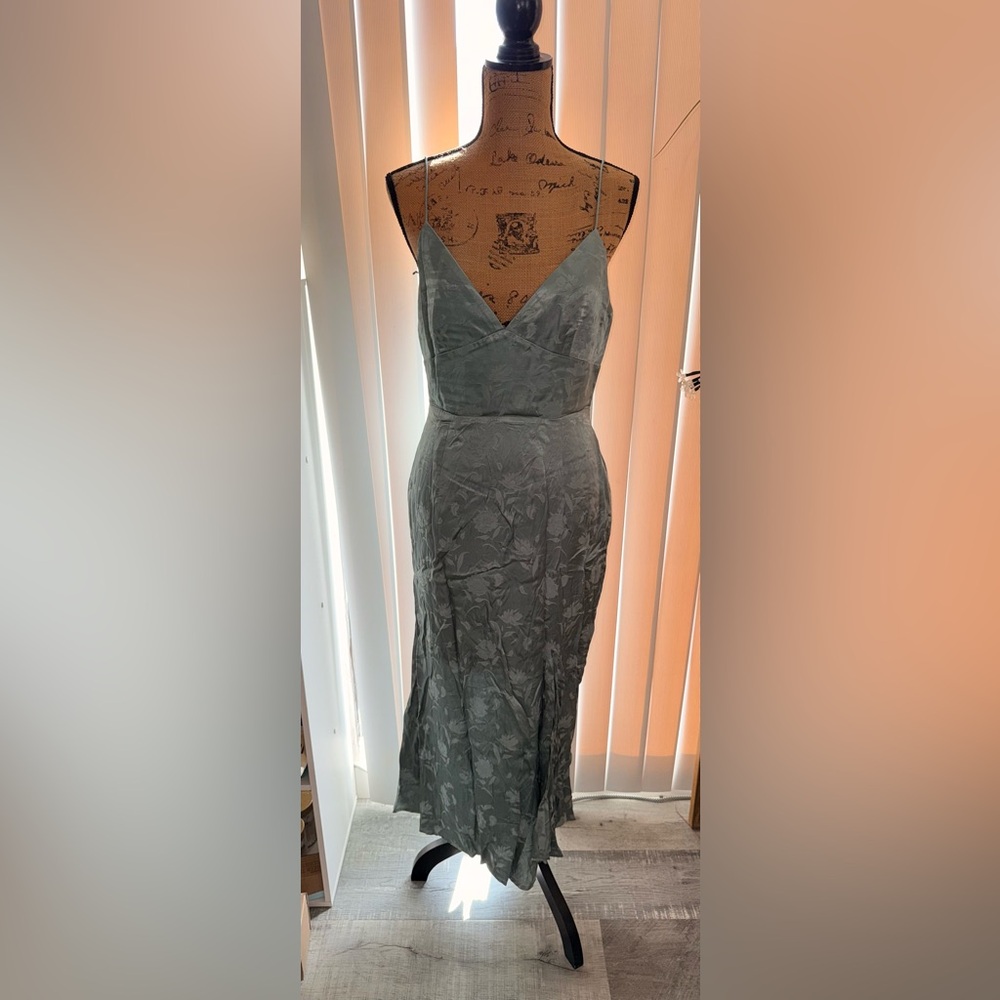 Chic Sage Green Midi Dress - Picture 2 of 7